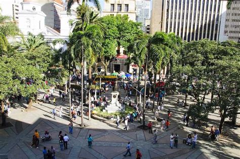 How to Get Laid in Medellin, Colombia – City Guide